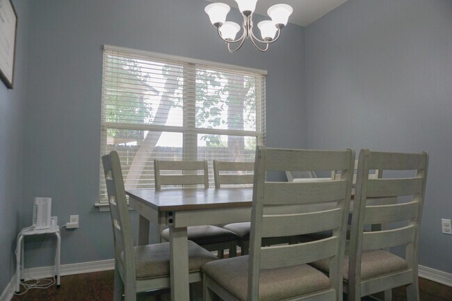 Photo - 212 Ladue Ave