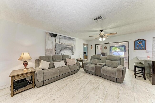 1520 Sunnyhills Dr