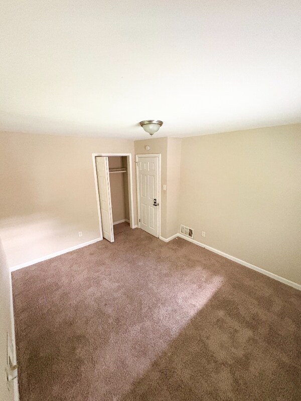 Photo - 226 Collum St NW