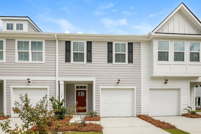 Photo - 738 Trotters Ln Townhome