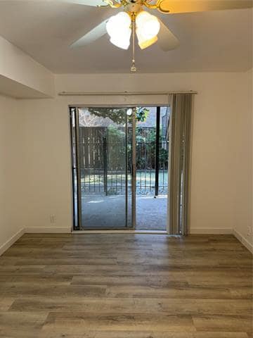 Photo - 5212 Fleetwood Oaks Ave Unidad 102