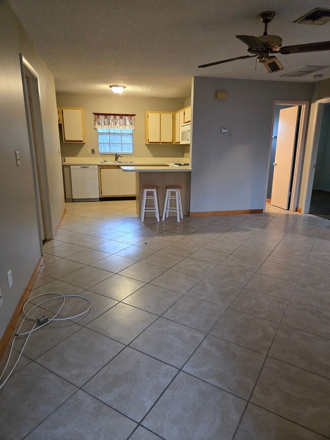 Photo - 4880 SE 44th St