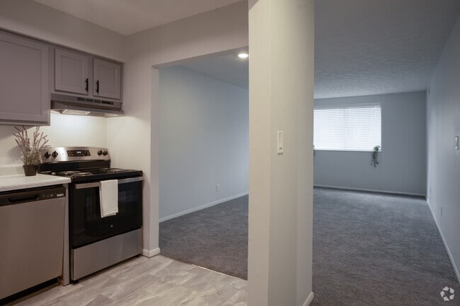 1BR, 1BA - 580SF