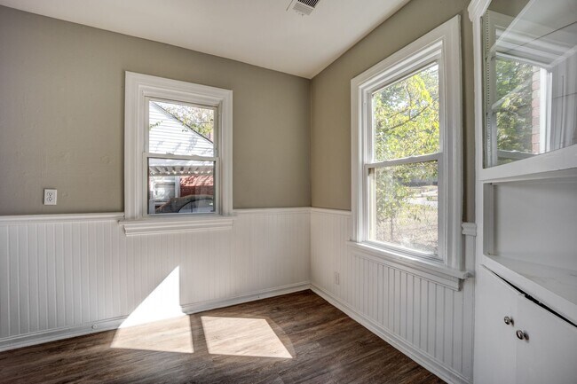 Photo - SF-604-2101 South V Street Duplex Apartment Unit 2103 South V Street