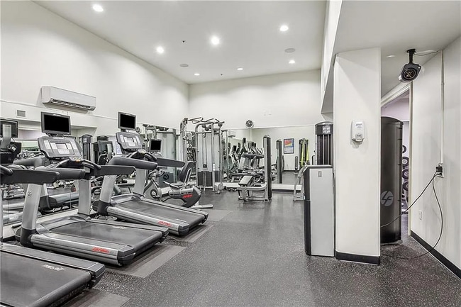 Gym - 1201 Canal St Unit 211
