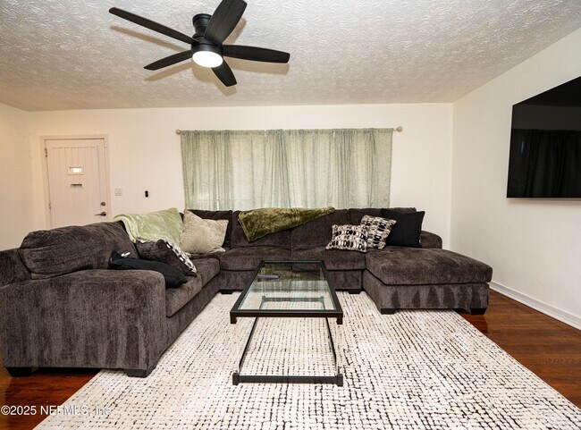 Photo - 2339 Broward Rd