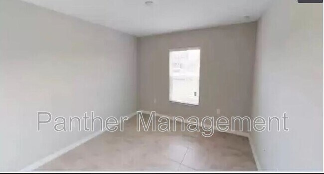 Photo - 510 SW 3rd Ct