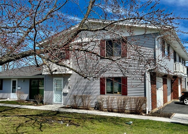 Building Photo - 1346 Forestdale Ct Unit 1346