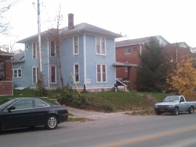 Photo - 406 E 2nd St Unit 1