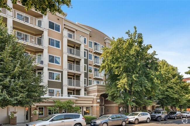 Building Photo - Beautiful Ballard Condo with Parking! Unit 321