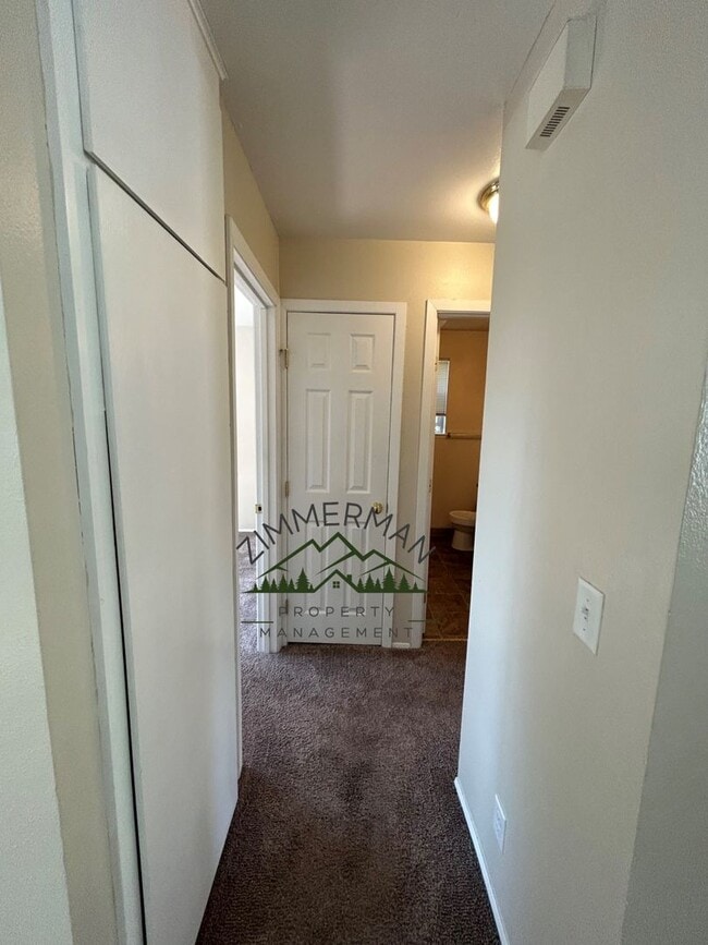 Photo - 427 S 58th St Unidad A