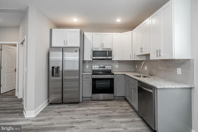 Photo - 616 Union St Unit B