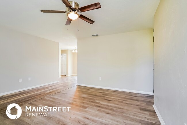 Photo - 4007 4th St W