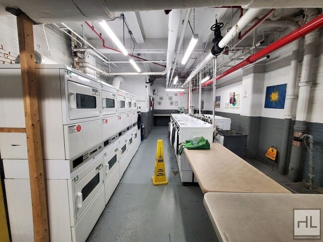 Photo - EAST 46 STREET Unit 3J