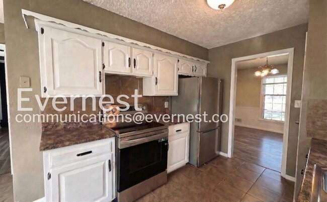 Photo - 13002 Crystal Ave