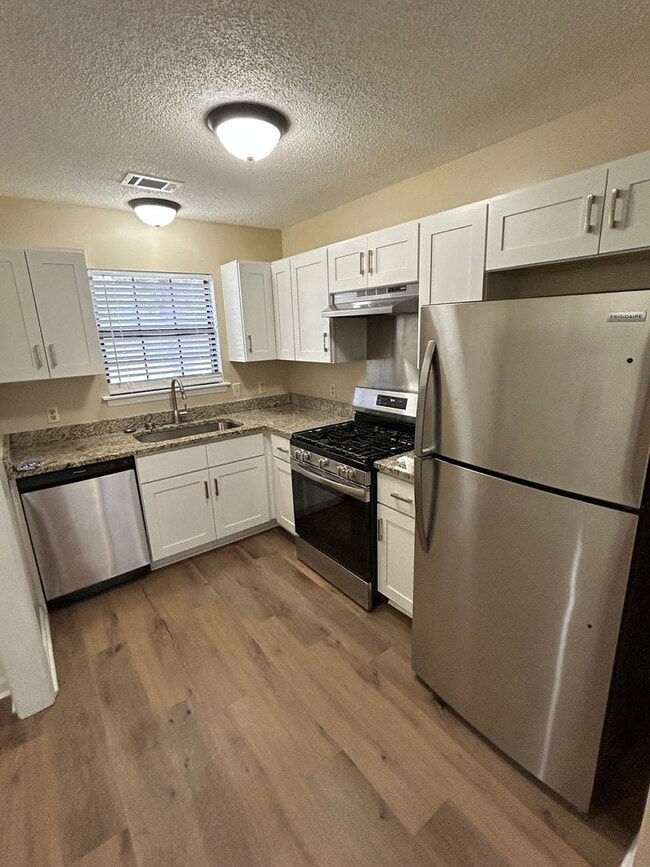 Photo - Ash Street (1030) Unidad B