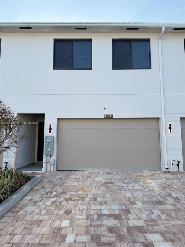 Photo - 4664 SW 32nd Ave