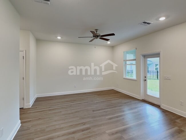 Photo - 5962 Pinewood Ests Dr