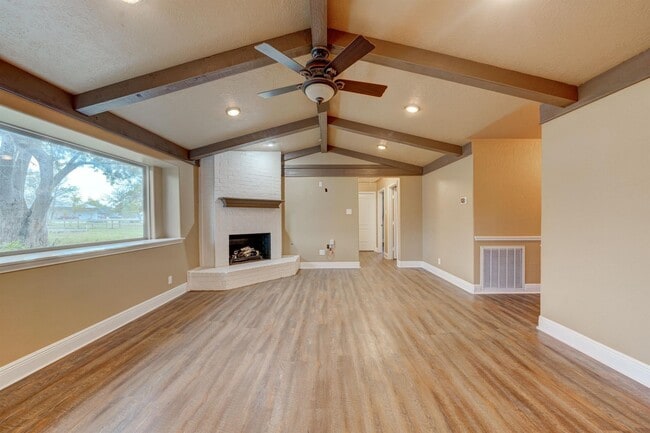 Photo - 2703 County Rd 962D