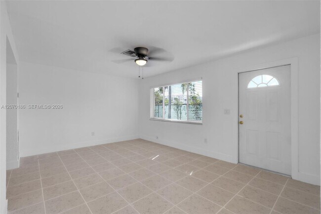 124 SE 2nd Terrace Unit 1-2