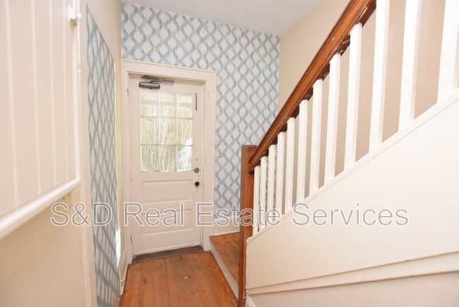 Photo - 709 1/2 Park Hill Ave.