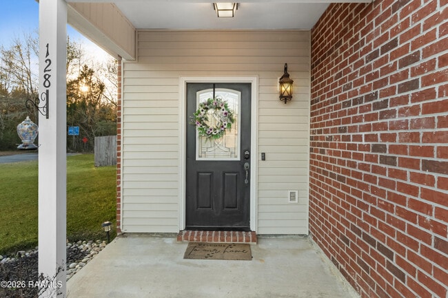 Photo - 128 Bottle Brush Ln