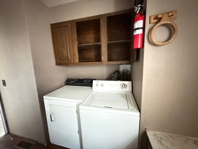 Photo - 4780 Murr Rd