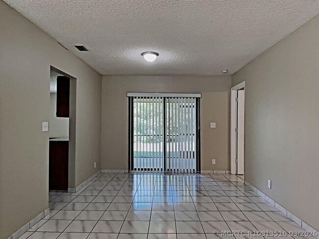 Photo - 14355 Blackberry Dr