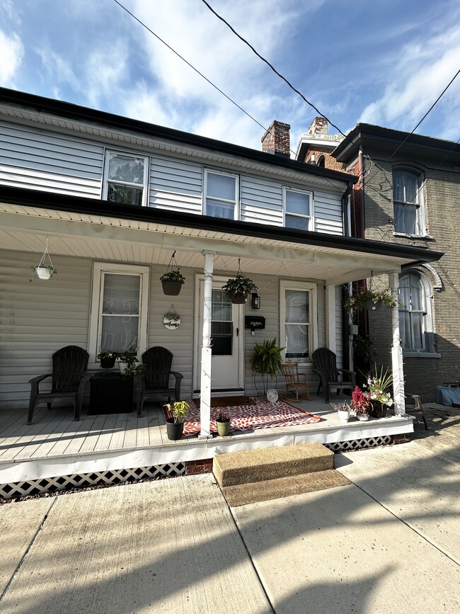 Photo - 21 W Main St