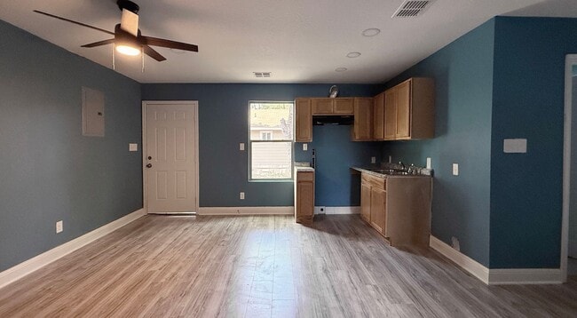 Photo - 520 W Mayfield Blvd Unit 2