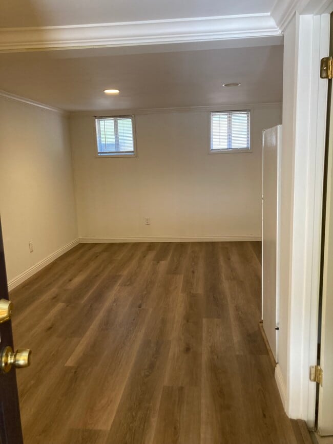 Building Photo - 2619 Hermosa Ave