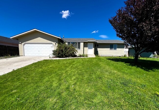 Building Photo - Non-Refundable & Security Deposit Total: 1... Rental