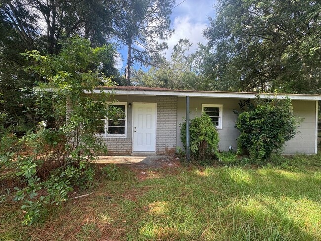 Building Photo - 6855 Victor Rd