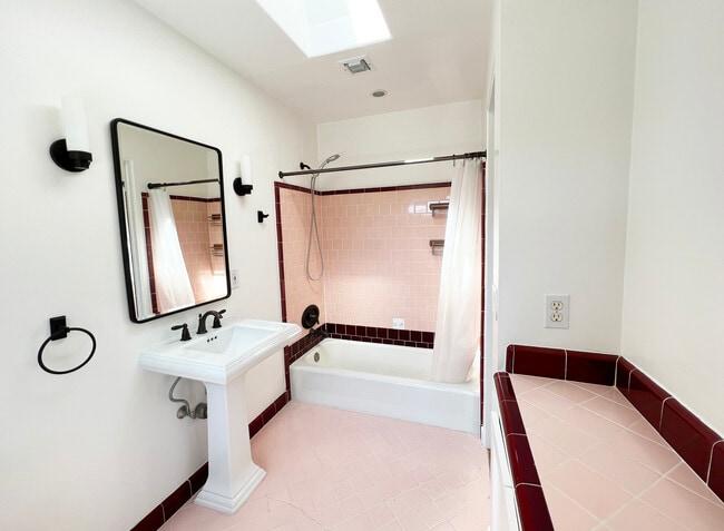 Photo - 144 San Rafael Ave