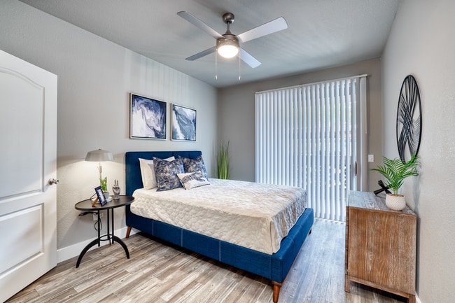 Oxford Apartments