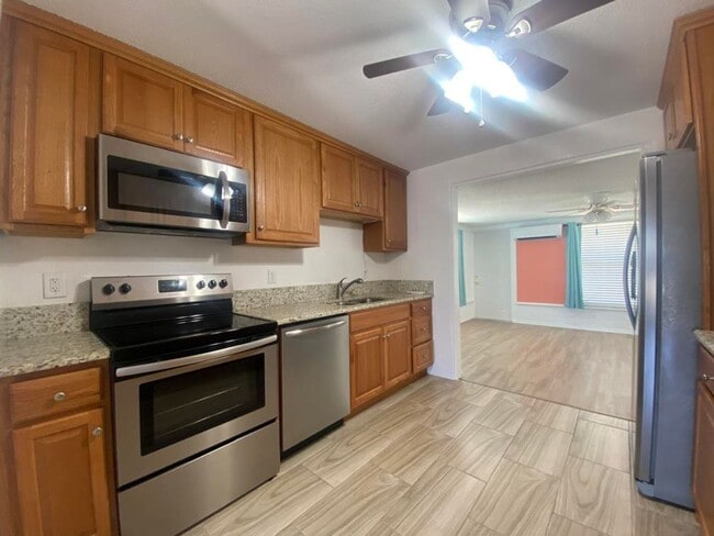 Photo - 2/1.5 Beachside Bungalow