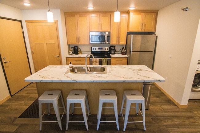 Photo - 3008 Gillette St