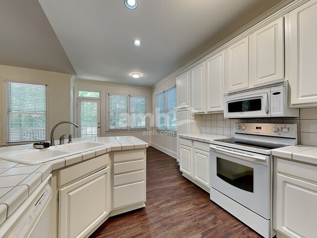 Photo - 6503 Barwick Ct