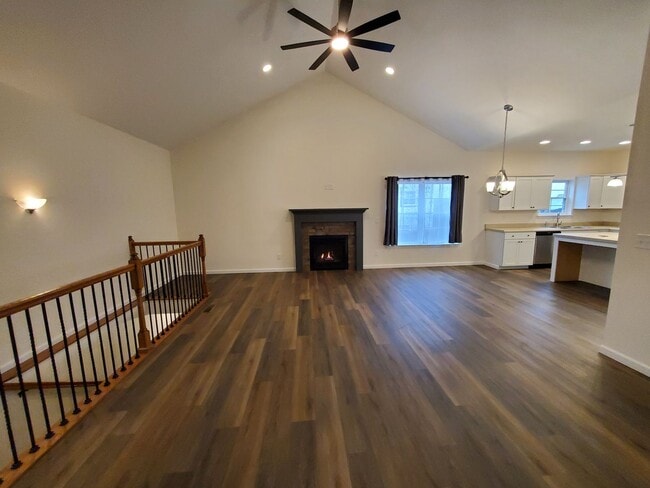 Photo - Charming 3-bedroom/2-bathroom duplex home in Washington, IL