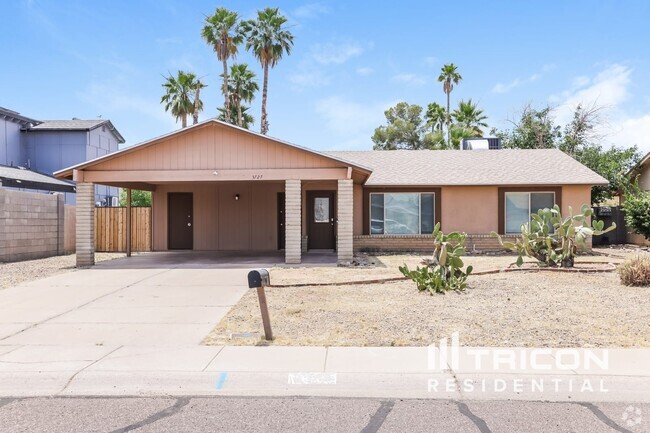 Building Photo - 3727 E Dahlia Dr Rental