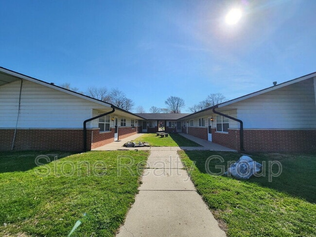 Building Photo - 676 Delaware Ave Unit 32