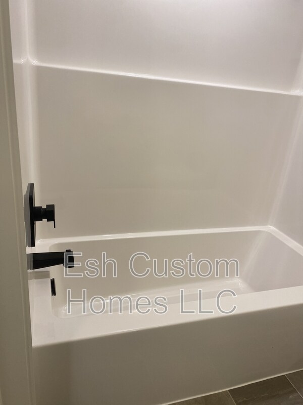 Photo - 741 Manor St