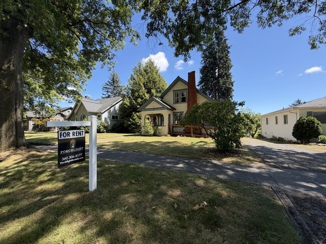 Photo - 1205 Front St