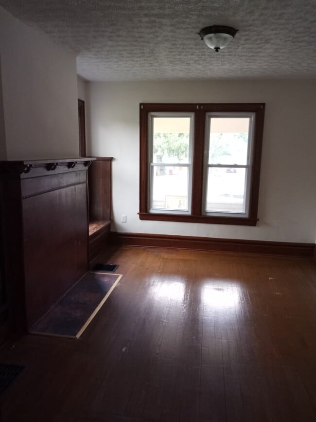 Photo - 821 Elizabeth Ave