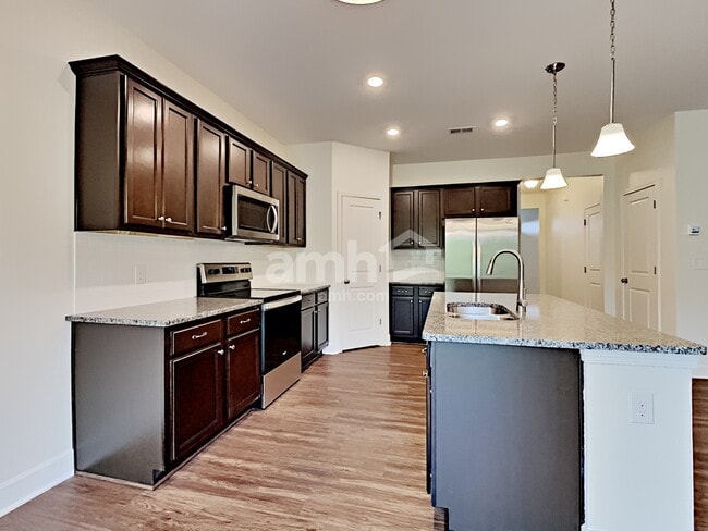 Photo - 4300 Spregan Way