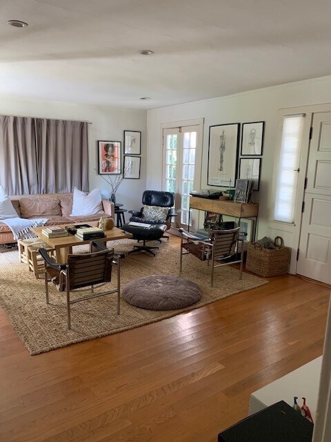 Sala de estar - 1215 California Ave