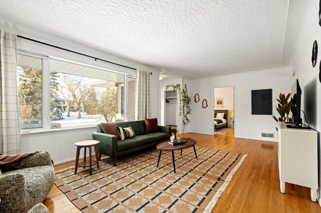 Photo - 8441-8118 118 St NW Unit SI ID1363967P