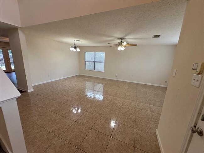 Photo - 1367 Lakeside Loop