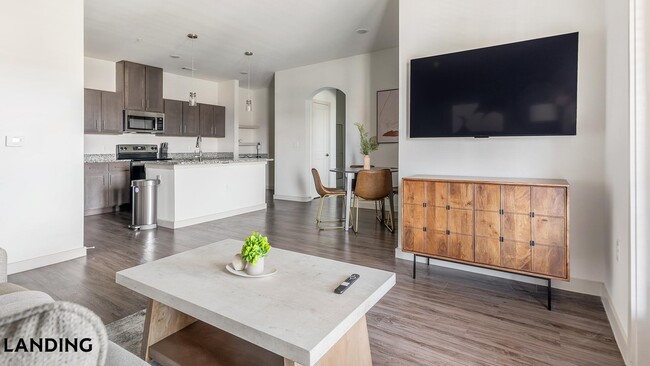 2825 Main St Unit 831
