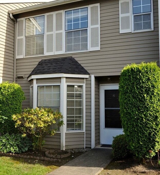 Building Photo - Available 8/21/2026 and ready for you to call it home! PHOTOS coming soon, we currently do not h...
